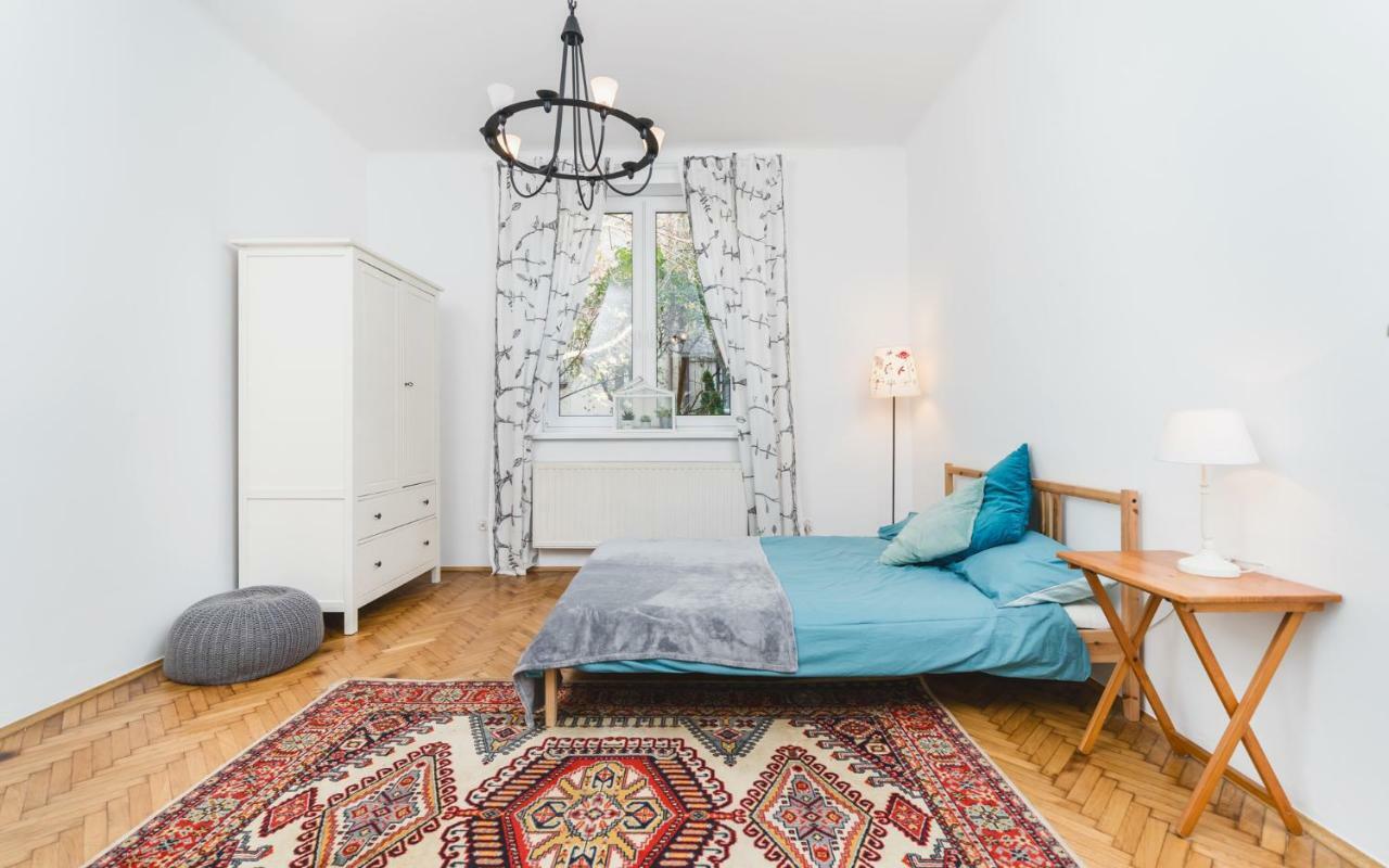 Two Separate Bedrooms,10 Min Walk To The Center By Homeclick Apartment Krakau