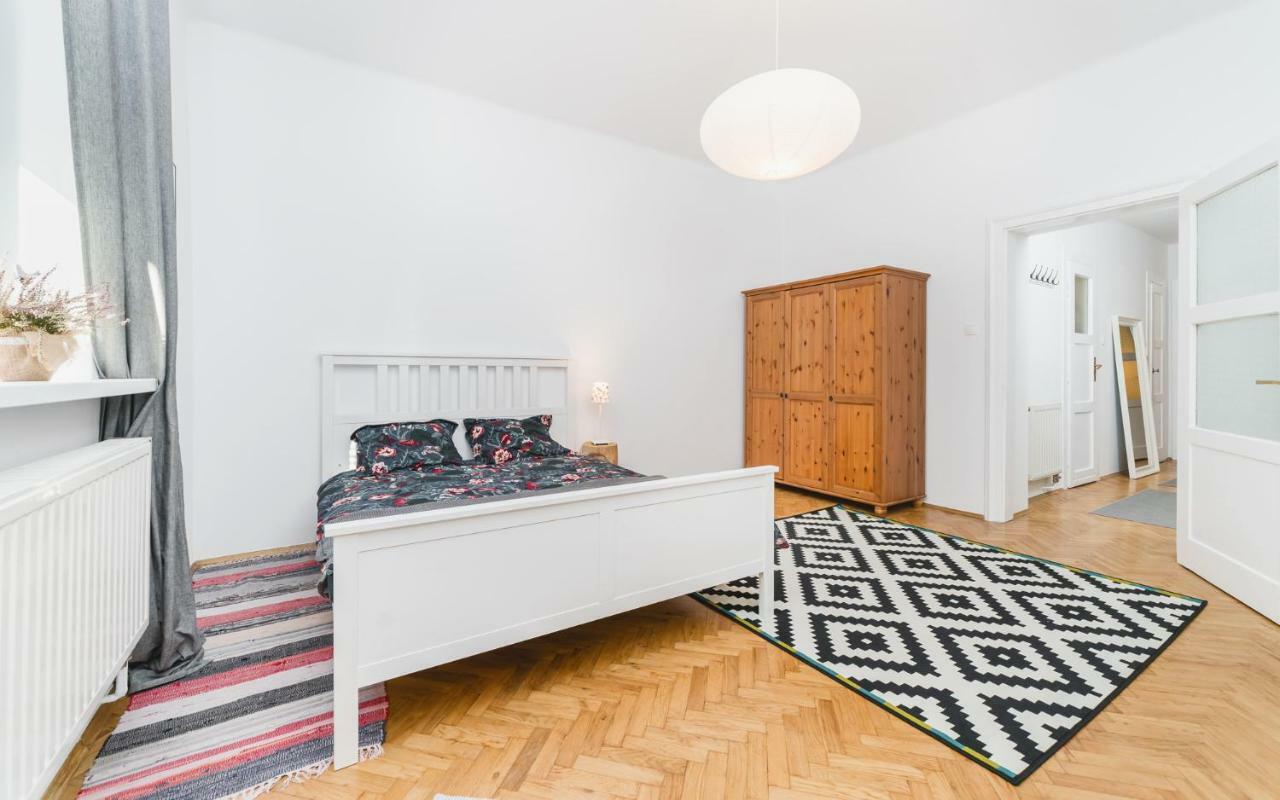 Two Separate Bedrooms,10 Min Walk To The Center By Homeclick Apartment Krakau